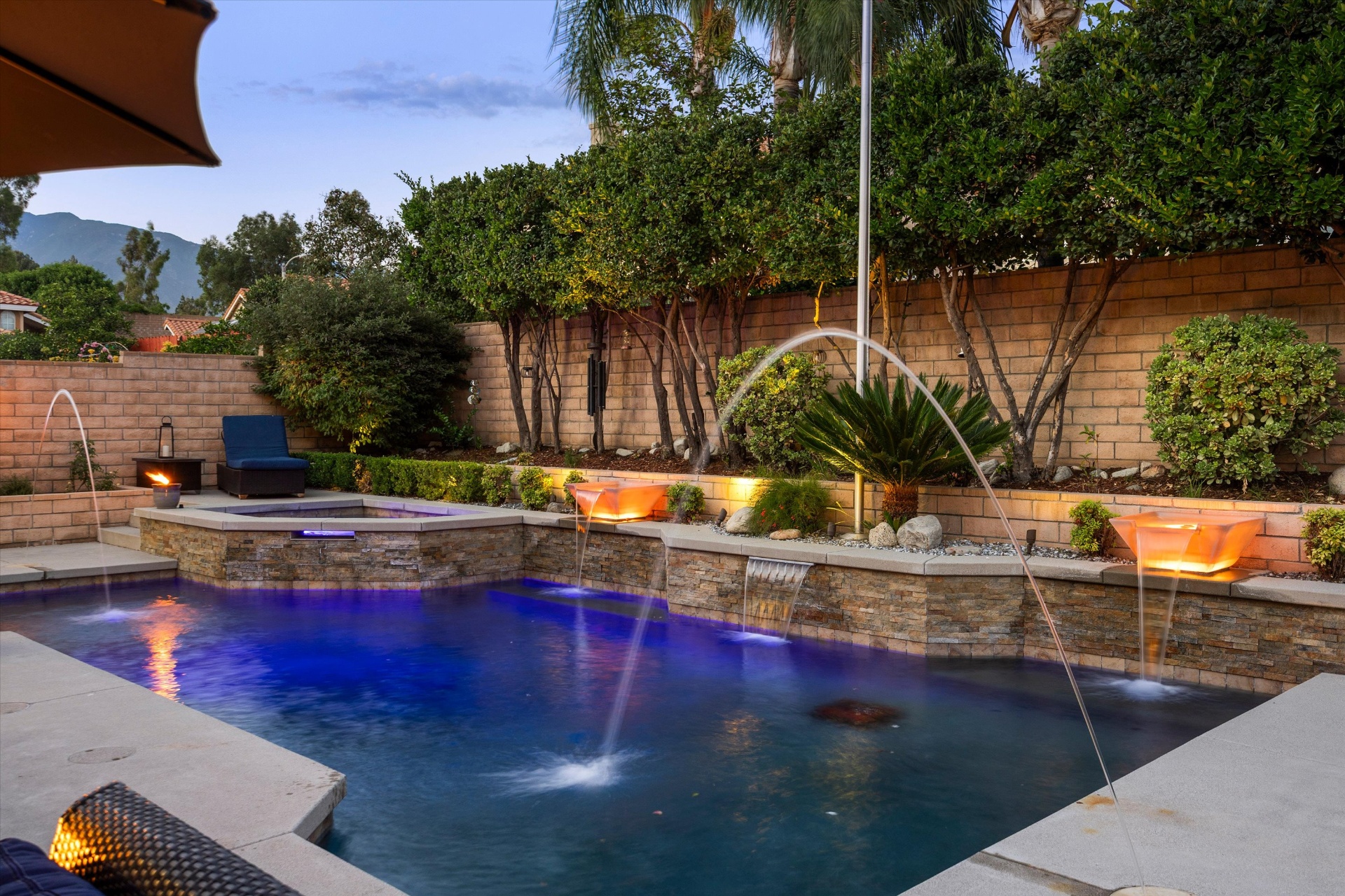 Illuminated pool